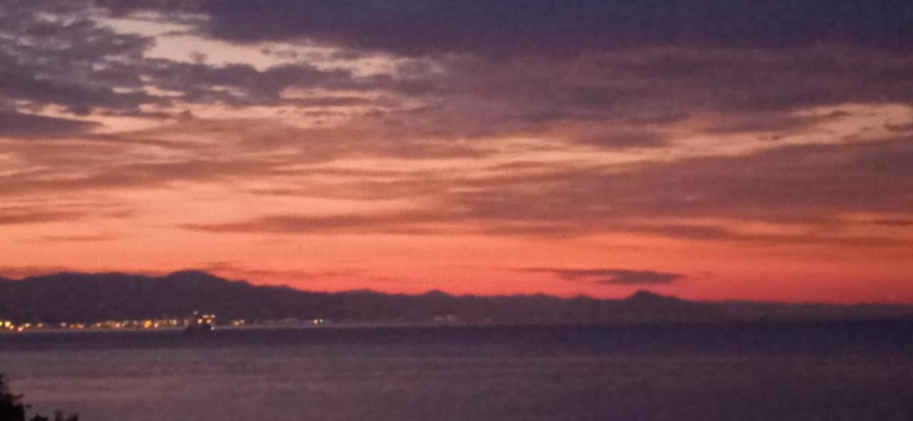 Appartamento Con Super Vista Sul Mare Arenzano Exterior photo