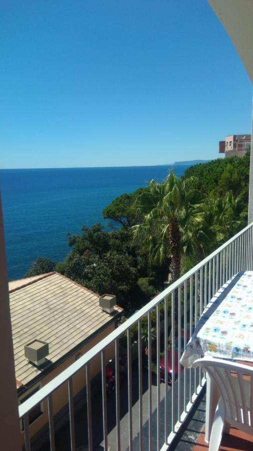 Appartamento Con Super Vista Sul Mare Arenzano Exterior photo